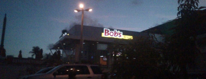 Bob's is one of สถานที่ที่ Steinway ถูกใจ.