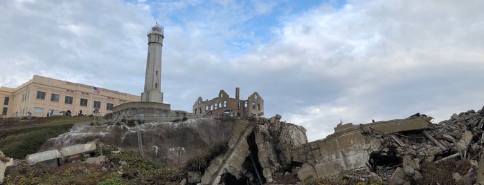 Alcatraz Guardhouse and Sally Port is one of Tempat yang Disukai K.