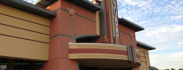 Cobb Grove 16 Cinemas is one of Orte, die Glenn gefallen.