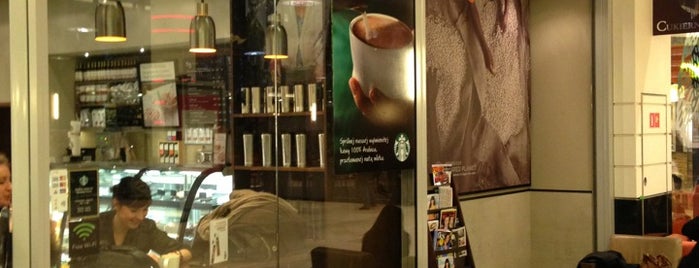 Starbucks is one of สถานที่ที่ Kriss ถูกใจ.