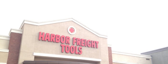 Harbor Freight Tools is one of Locais curtidos por Stephen.