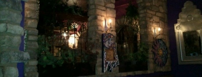 Carmelita's Mexican Restaurant is one of Tempat yang Disukai Justin.