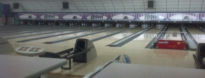 Pla-Mor Lanes is one of Posti che sono piaciuti a LAXgirl.