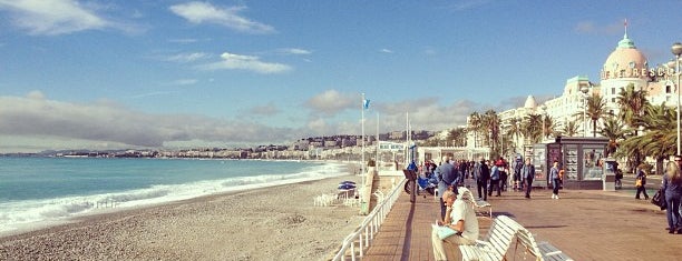Promenade des Anglais is one of Plages et rivages.