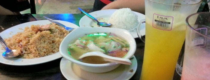 Restoran Sri Saujana Seafood is one of Makan @ Melaka/N9/Johor #4.
