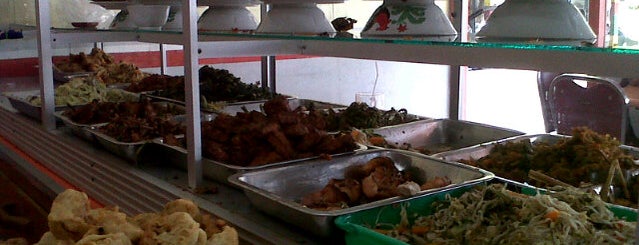 Warung Makan Tegal Citra Baru is one of Tempat makan.