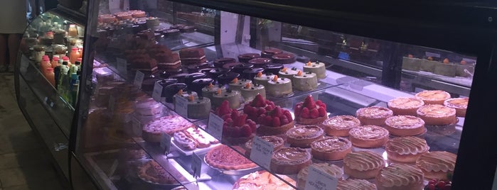 Dean & DeLuca is one of Dessert in NYC.