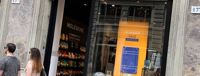 Moleskine Store is one of Milão.