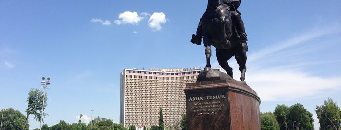 Площадь и памятник Амира Темура | Amir Timur Square and Monument is one of Uzbekistan.