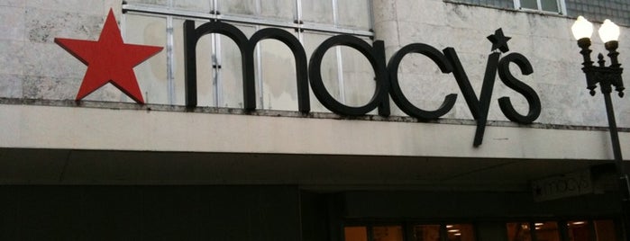 Macy's is one of Brianさんの保存済みスポット.
