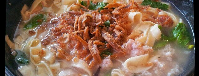Kedai Kopi Xing Wan (兴旺板面茶餐室) is one of 101 Food in KK.