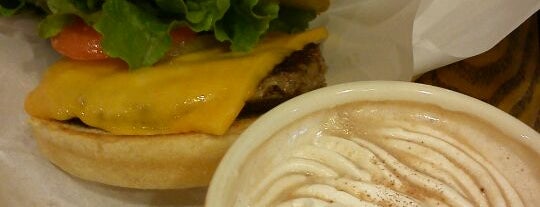 Freshness Burger is one of FRESHNESS BURGER.