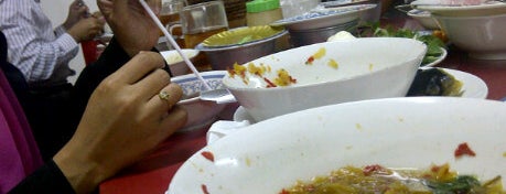 Restoran Putra Sriwijaya is one of Dina's Favorite Restaurant.