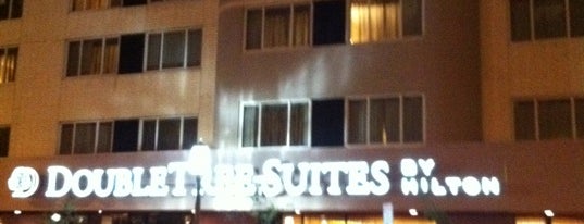 DoubleTree by Hilton is one of Orte, die Eric gefallen.