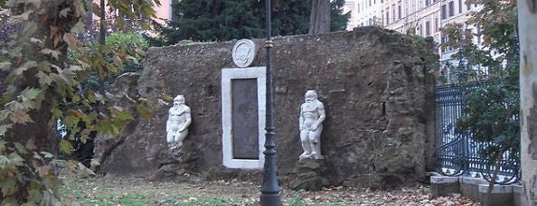 Piazza Vittorio Emanuele II is one of Roma.