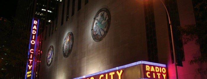 Radio City Music Hall is one of New York I ❤ U.