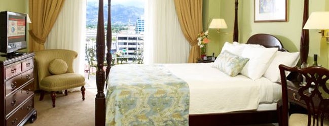 The Courtleigh Hotel & Suites is one of Premier Kingston Hotels.