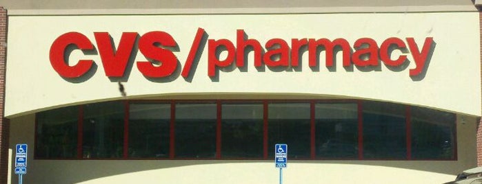 CVS pharmacy is one of สถานที่ที่ Thomas ถูกใจ.