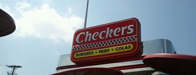 Checkers is one of Lugares favoritos de Chester.
