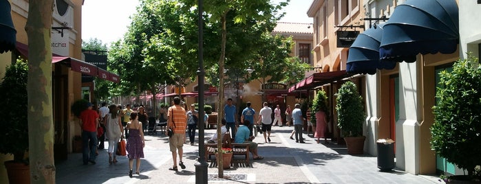 Las Rozas Village is one of Chic Outlet Shopping Villages.