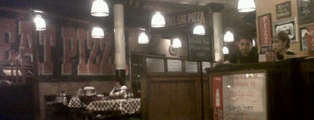 Giordano's is one of Best places to eat around UIC.