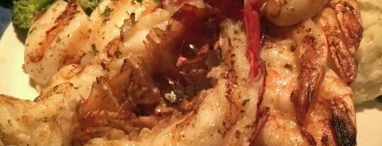 Red Lobster is one of Locais curtidos por Mujde.