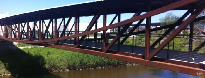 Hank Aaron Trail Bridge is one of Bikabout Milwaukee.