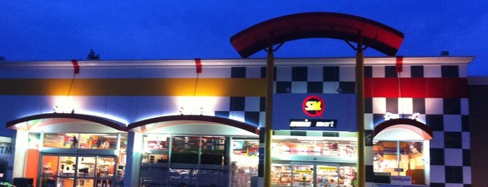 Sam's Mart Shell is one of Christina : понравившиеся места.