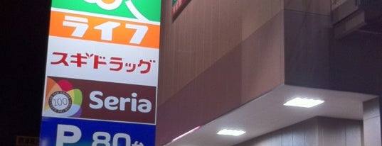 ライフ 岸部店 is one of ライフコーポレーション.
