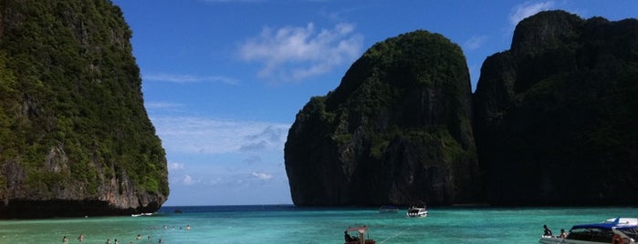 Maya Bay is one of Guide to the best spots in Krabi.|เที่ยวกระบี่.