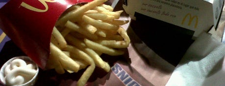 McDonald's is one of Hamburguesas en Lima!.