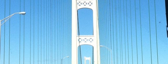 Puente del Estrecho de Mackinac is one of Best Places to Check out in United States Pt 3.