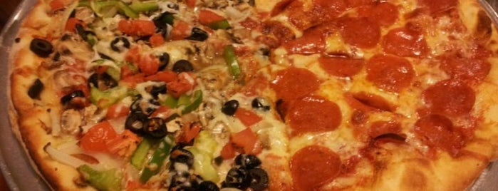 Zito's Pizza is one of Posti salvati di Lauren.