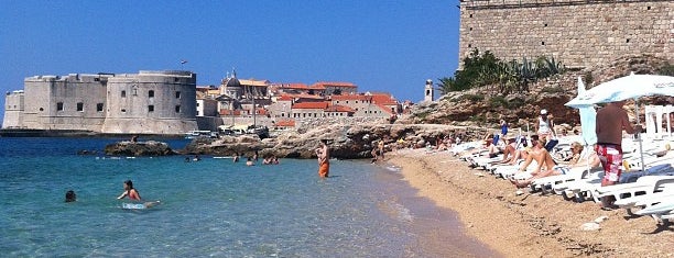 East West Beach Club Dubrovnik is one of สถานที่ที่ Selim ถูกใจ.