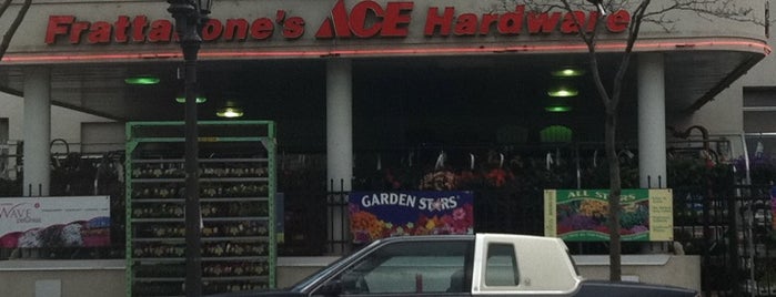 Frattallone's Ace Hardware is one of สถานที่ที่ Margaret ถูกใจ.