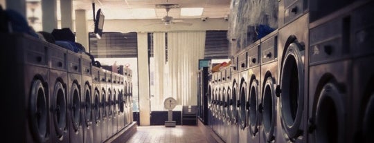 True Clean Laundromat is one of สถานที่ที่ Laura ถูกใจ.