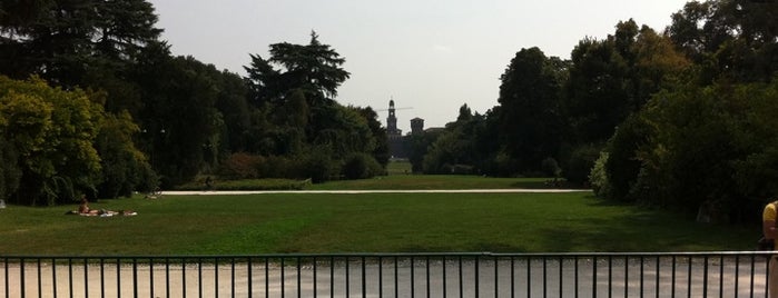 Parque Sempione is one of Milan..
