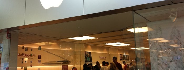 Apple Florida Mall is one of Orlando Places.