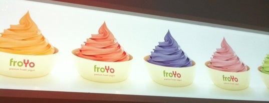 FroYo is one of Cindy'in Beğendiği Mekanlar.