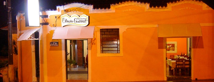 Estação Gourmet is one of Locais curtidos por Beatriz.