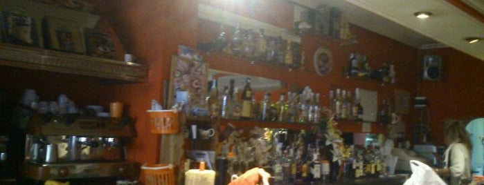 Bar Miño is one of mis sitios.