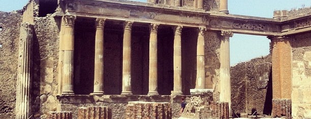 Area Archeologica di Pompei is one of Pompeia.