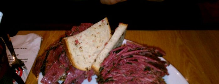 Carnegie Deli is one of Favorite Food.