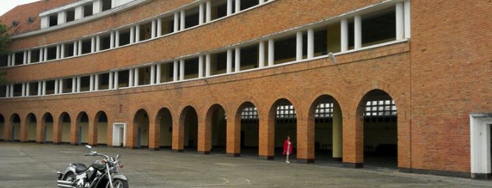 Trường Cao đẳng Sư phạm Đà Lạt (Dalat Education College) is one of Đà Lạt.