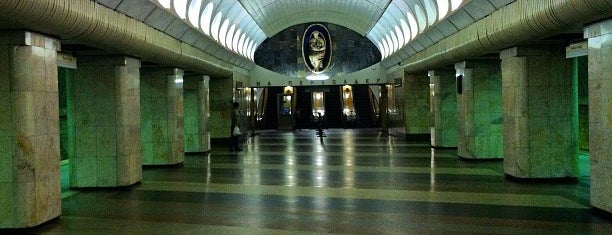 Метро Римская is one of Метро Москвы (Moscow Metro).