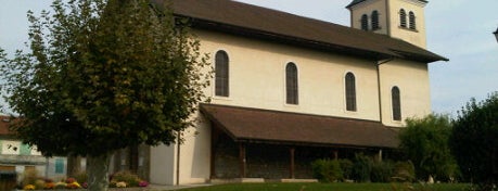 Eglise St. Pierre de Messery is one of Messery.