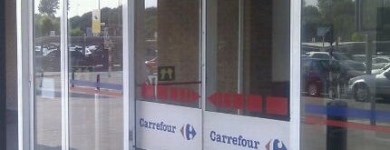 Carrefour is one of Centros comerciales.
