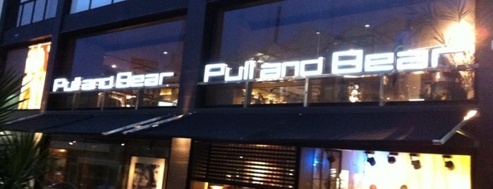 Pull & Bear is one of Tempat yang Disukai Ifigenia.