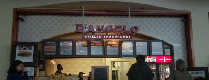 D'Angelo Sandwich Shops is one of Lugares favoritos de David.