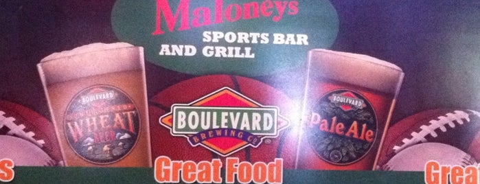 Maloney's Sports Bar & Grill is one of Becky Wilsonさんのお気に入りスポット.